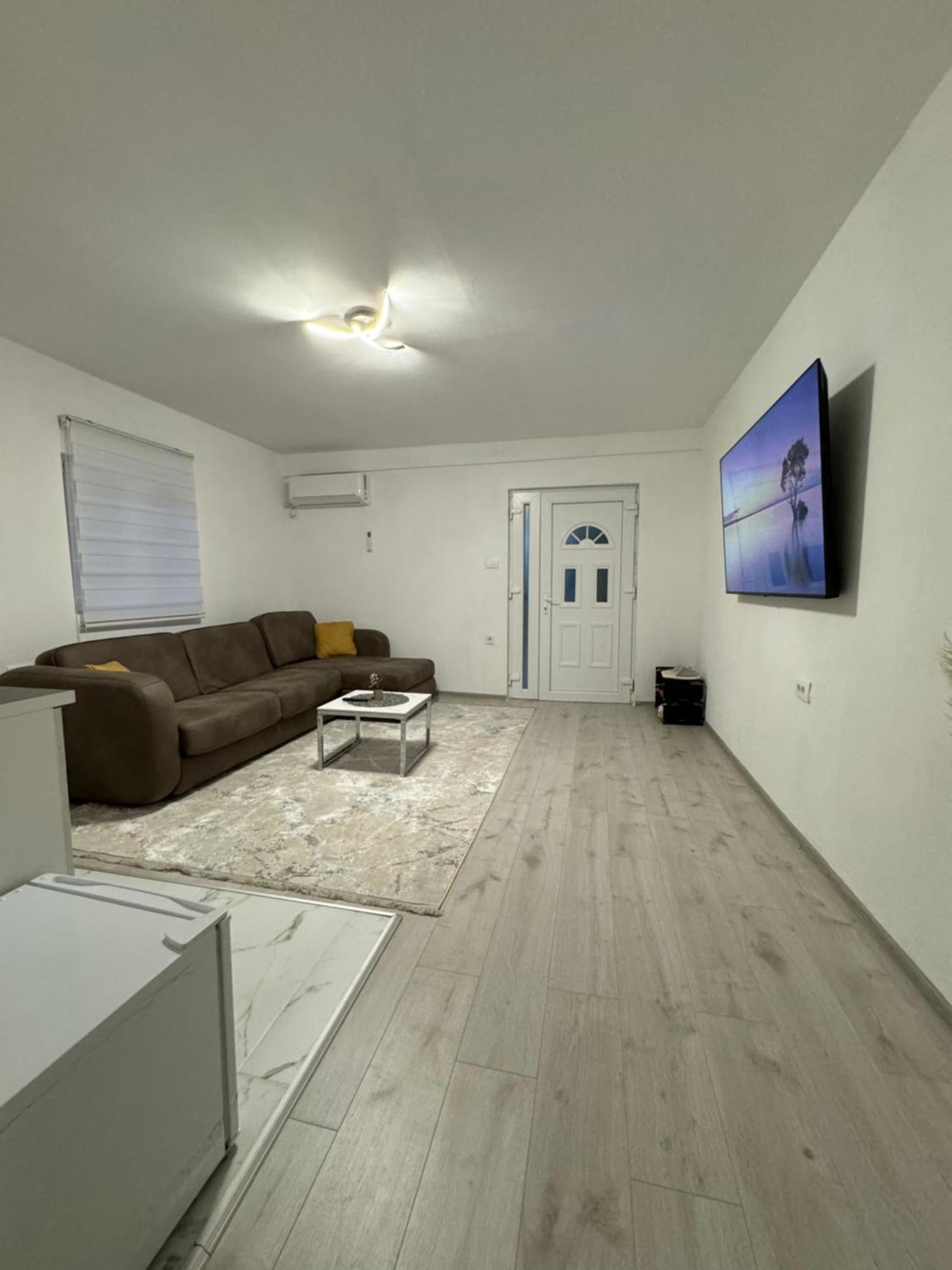 Apartment Airport Dd Mitrovici  Exterior photo